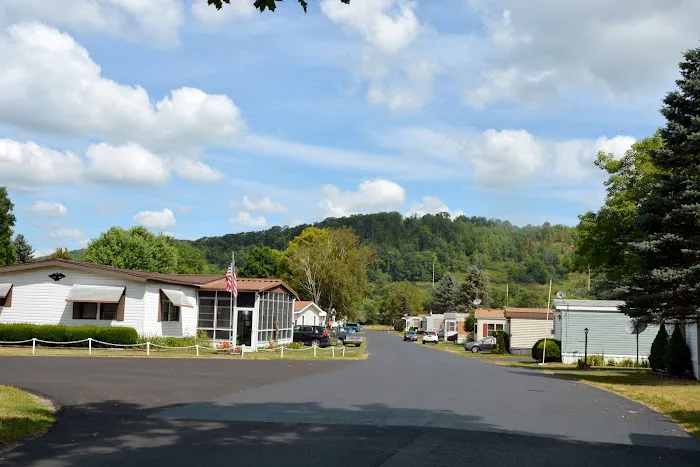 Colonial Village Manufactured Home Community Picture 7