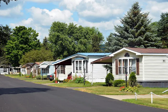 Colonial Village Manufactured Home Community Picture 1