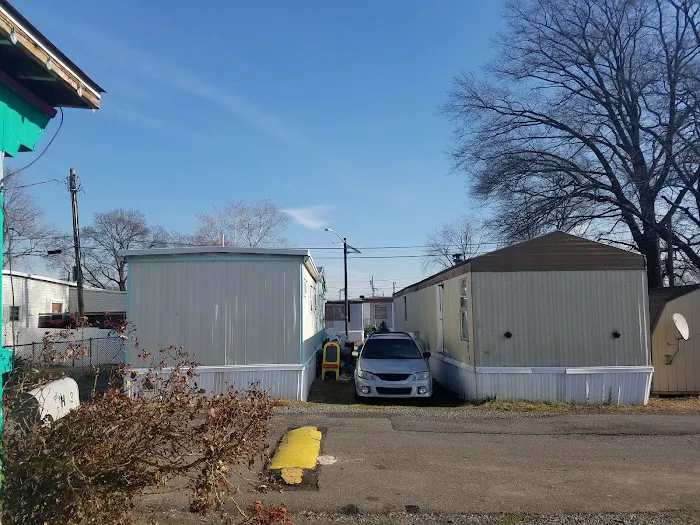 Newton Creek Mobile Home Park Picture 7