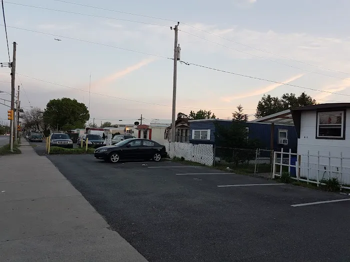 Woodlynne Trailer Park Picture 2