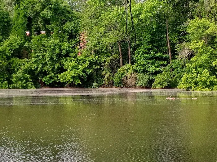 Cherry Hill Mobile Home Park Picture 6