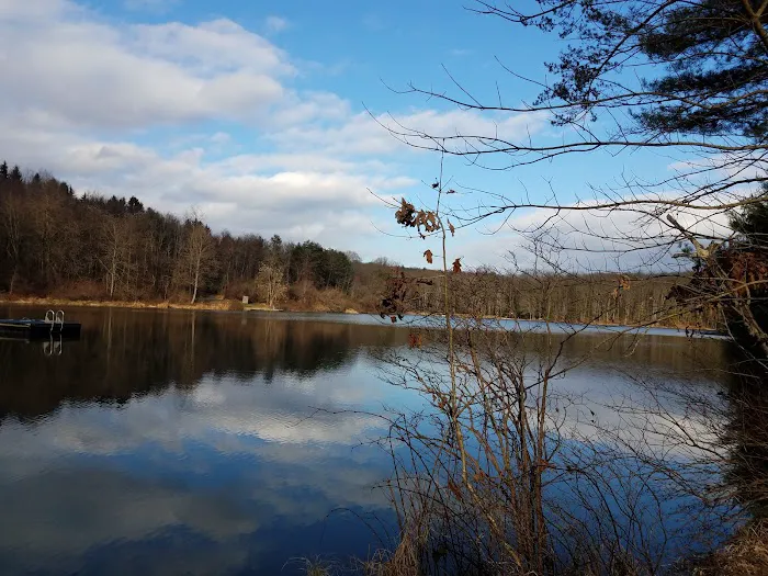 Lake Heron Retreat Picture 4
