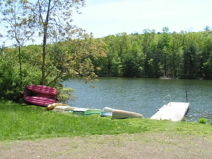 Lake Heron Retreat Picture 7