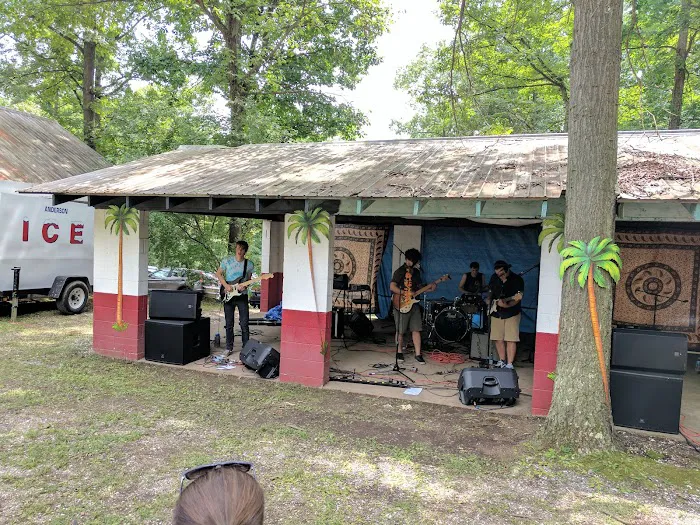 Hookie's Grove Picture 2