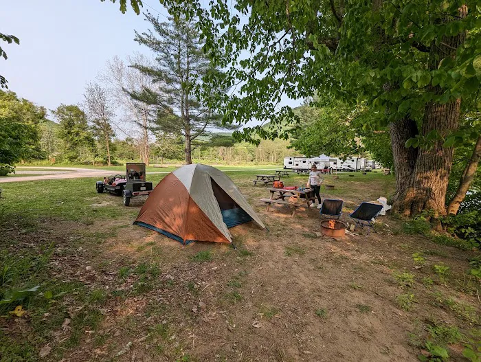 Squarewood Acres Campground Picture 5