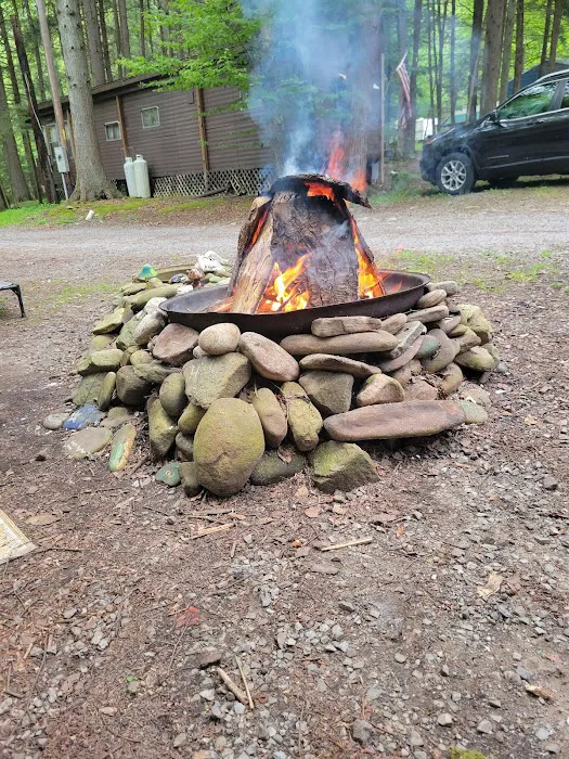 Creekside Manor Campground Picture 6