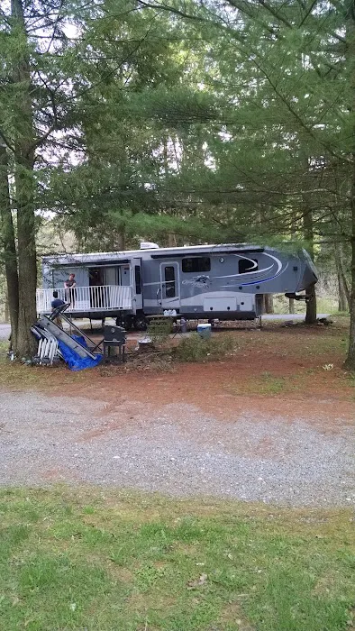 Creekside Manor Campground Picture 5