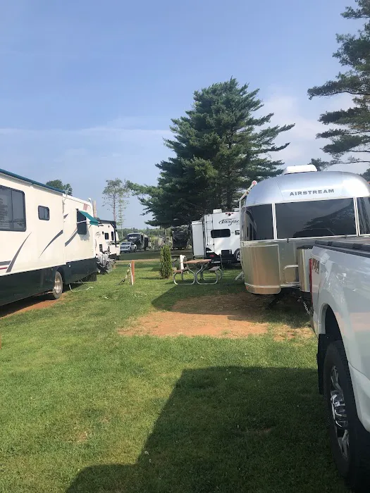 Holiday Haven Campground Picture 7