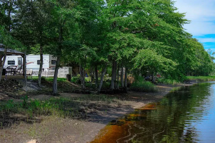 Scenic Riverview Campground Picture 5