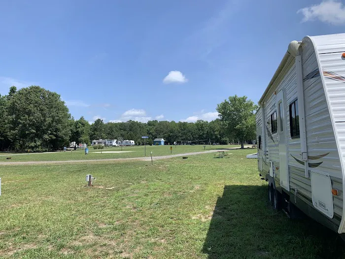 Colonial Meadows Family Campground Picture 10