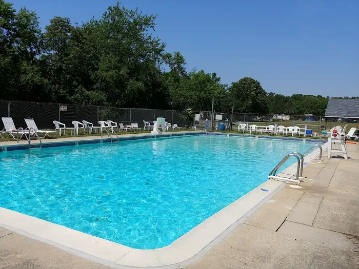 Colonial Meadows Family Campground Picture 9