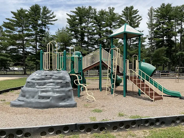 Winding River Campground Picture 9