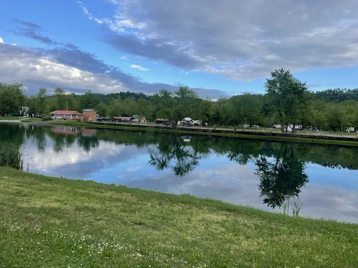 Splash Magic RV Resort by Rjourney Picture 9