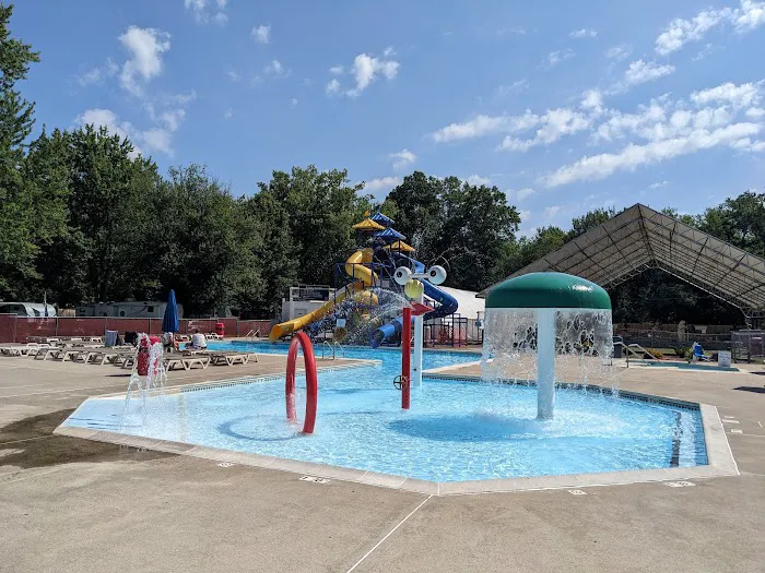 Splash Magic RV Resort by Rjourney Picture 2
