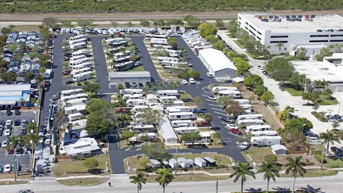 Del-Raton RV Park & Trailer Sales Picture 7