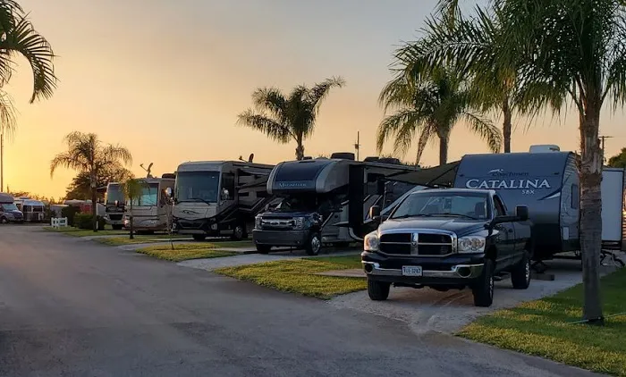 Del-Raton RV Park & Trailer Sales Picture 1