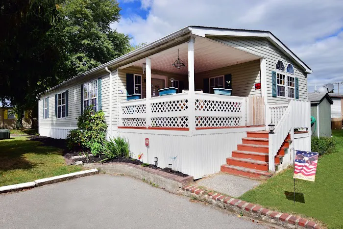 Valley Forge Crossing Manufactured Home Community Picture 3