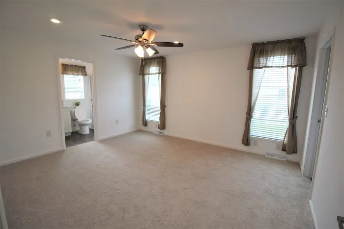 Oak Forest II Manufactured Home Community Picture 5