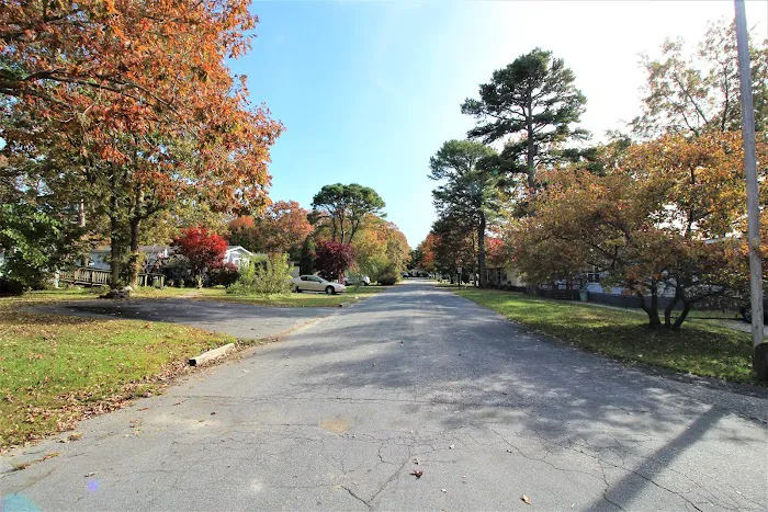 Oak Forest Mobile Home Park Picture 5