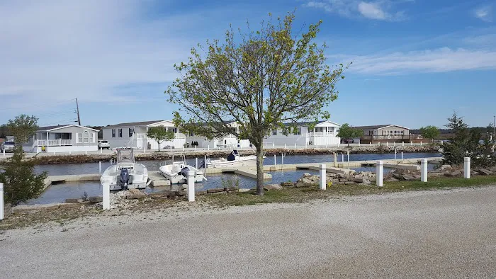 Bay Breeze Village Picture 7