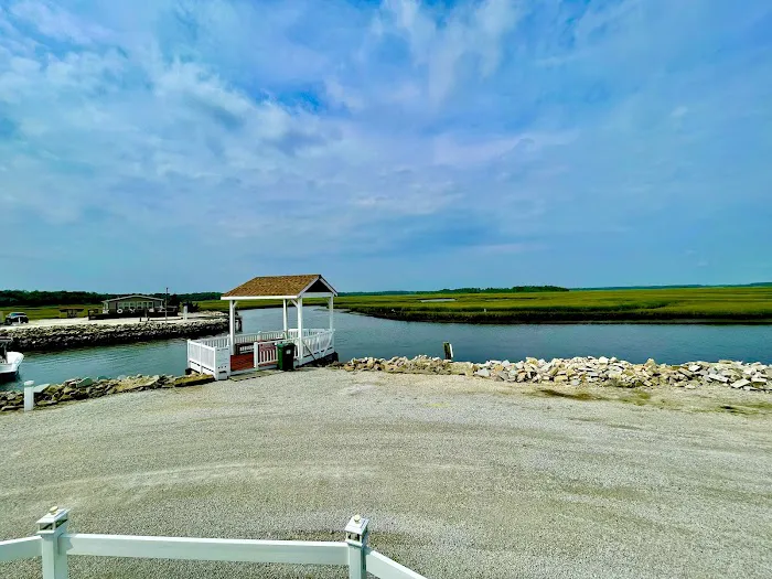 Bay Breeze Village Picture 5
