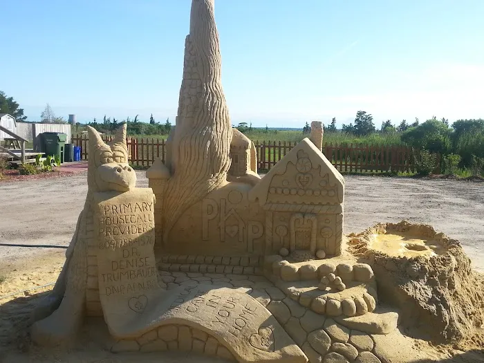 Bay Breeze Village Picture 9