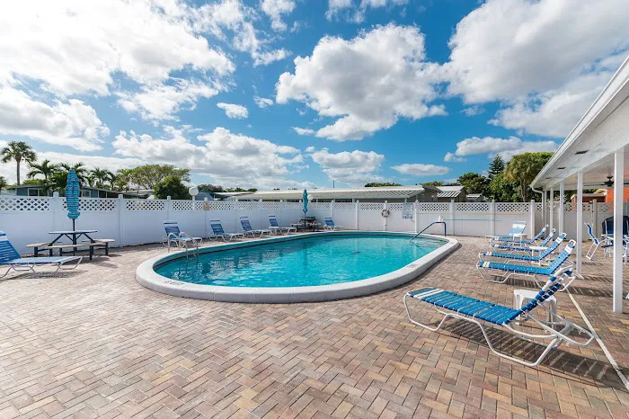 Tidewater 55+ Lifestyle Community Picture 3