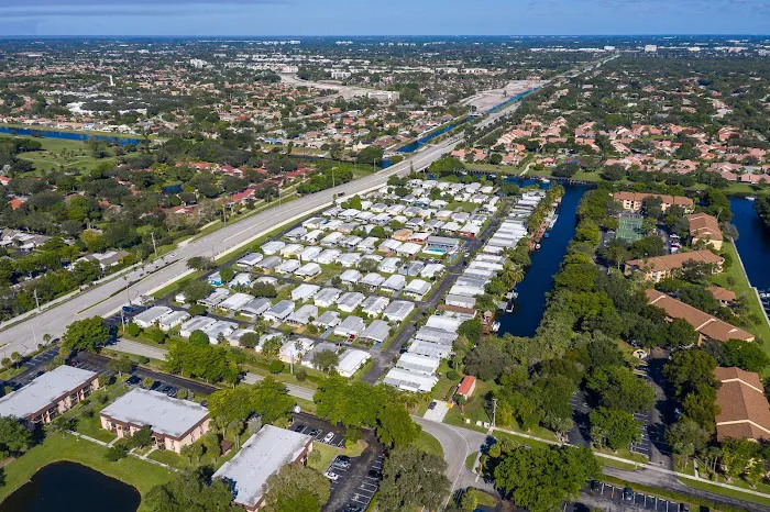 Tidewater 55+ Lifestyle Community Picture 1