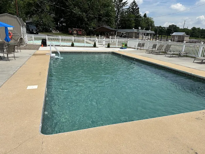 Dutch Valley RV Park Picture 9