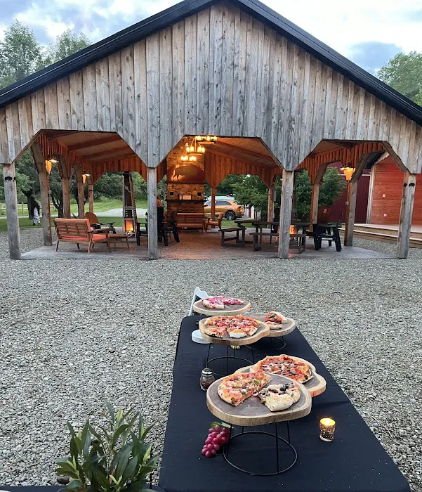 Bison Trace Luxury Camping Picture 10
