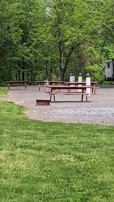 Christmas Pines Campground, LLC Picture 1