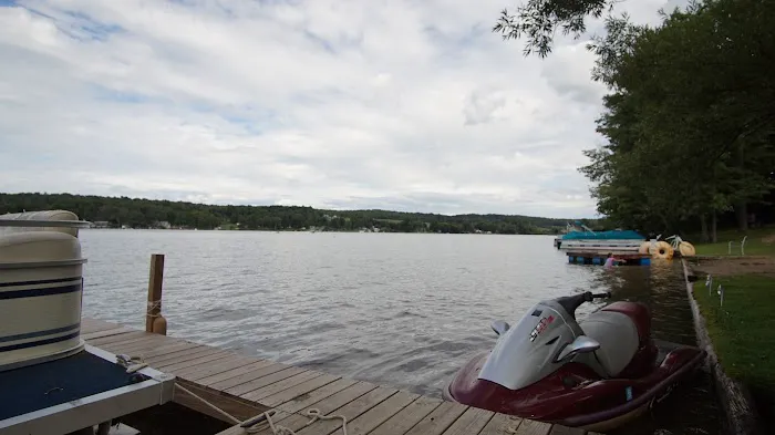 Paradise Bay Park Family Campground Picture 10
