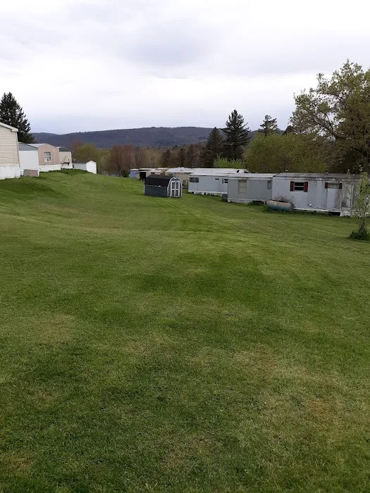 Riverside Estates - Mobile Home Community Picture 3