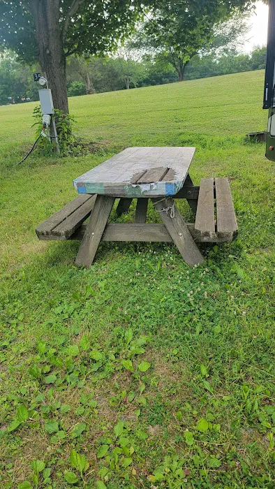 Riverside Acres Picture 4