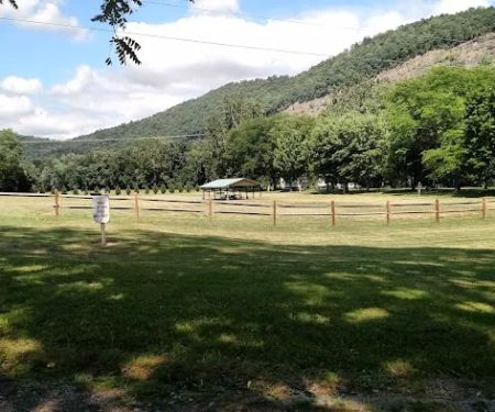Riverside Acres
