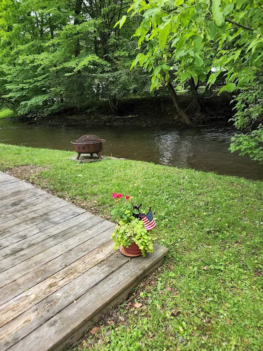 Woodstream Campsite Picture 7