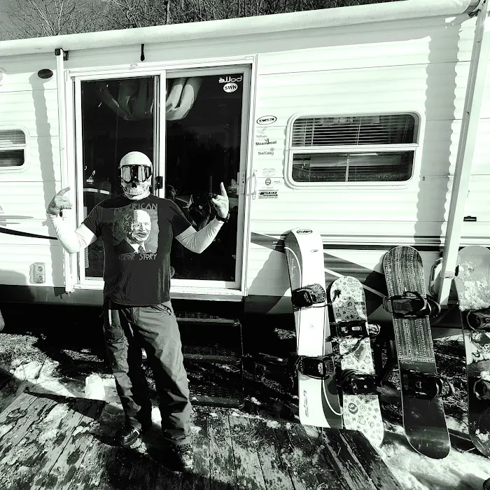 Slope Side RV Park. Picture 9