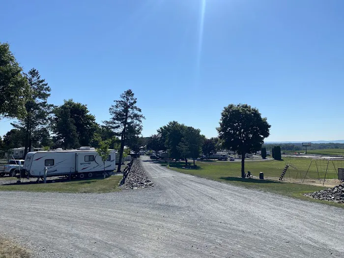 Pine Hill RV Park Picture 6