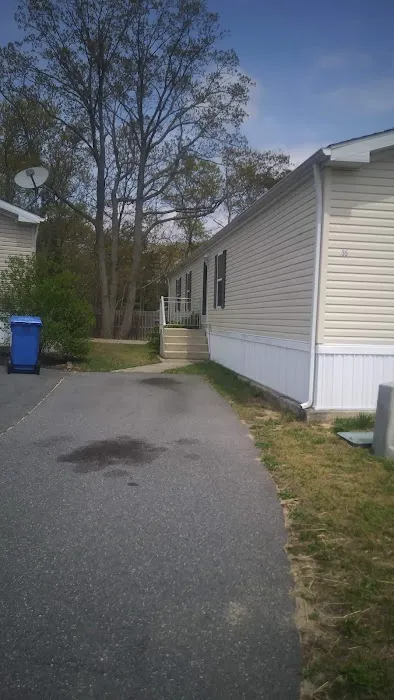 Pine Crest Village Picture 7