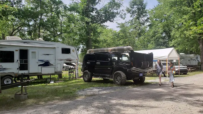 Ideal Park Campground Picture 9