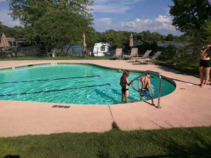 Mountain Meadows Campground Picture 5