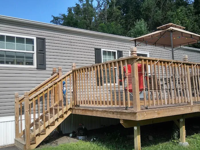 Terry's Mobile Home Park Picture 4