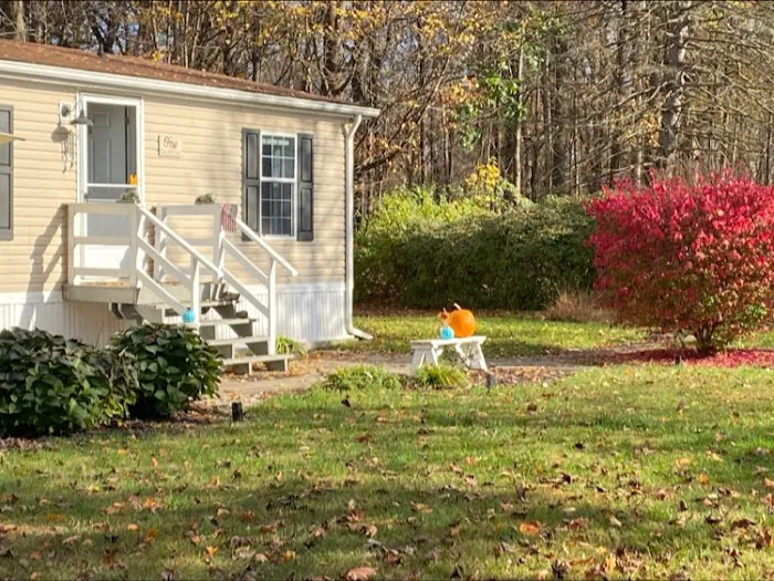 Melody Lakes Manufactured Home Community Picture 2