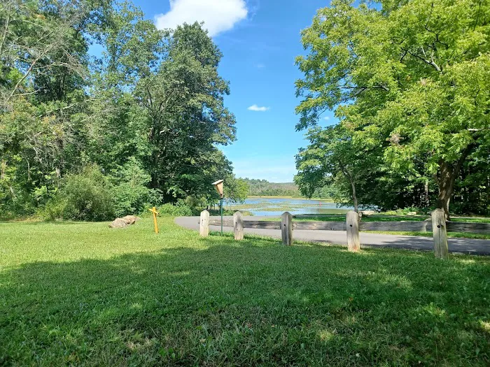 Lake Towhee Camp Grounds Picture 7