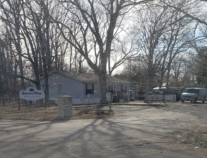 Edgewood Village Homes Picture 9