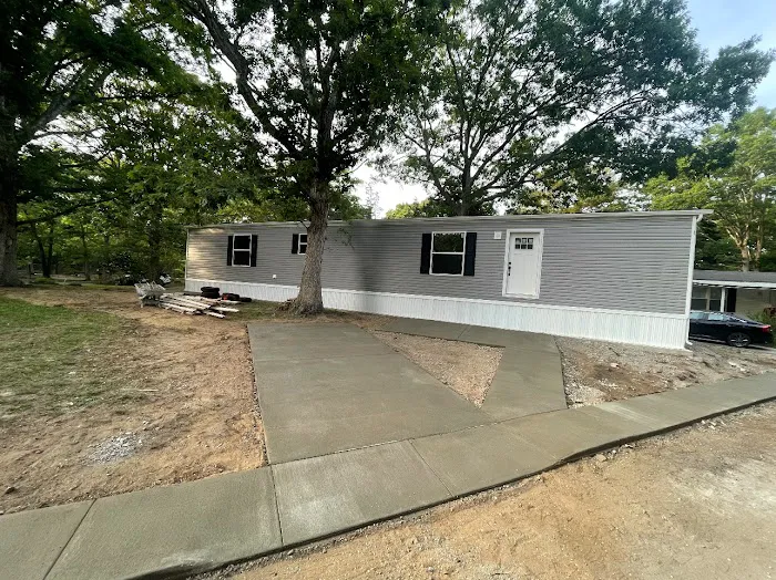Edgewood Village Homes Picture 5