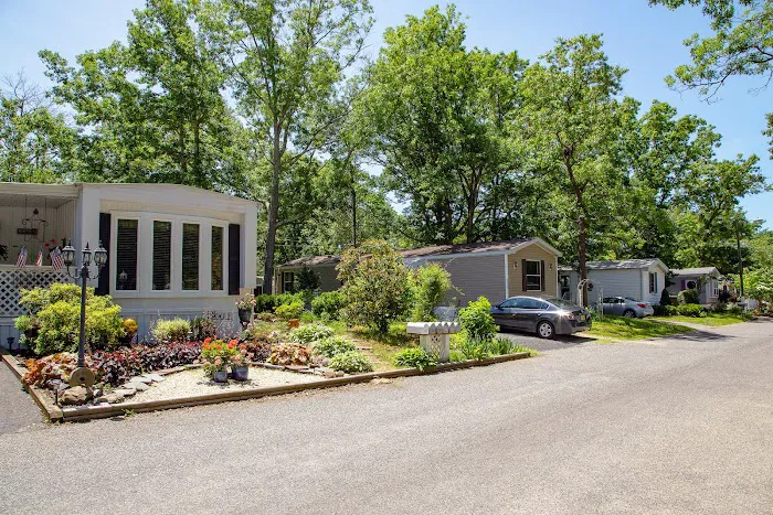 Pinewood Estates Manufactured Home Community Picture 10