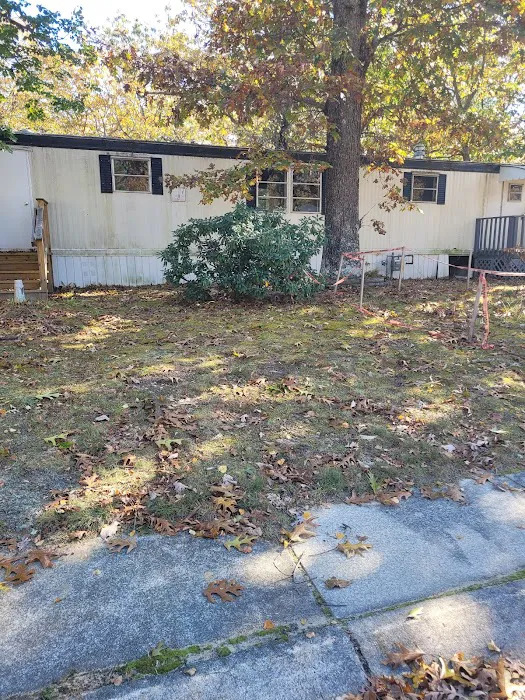 Maple Glen Mobile Home Park Picture 8