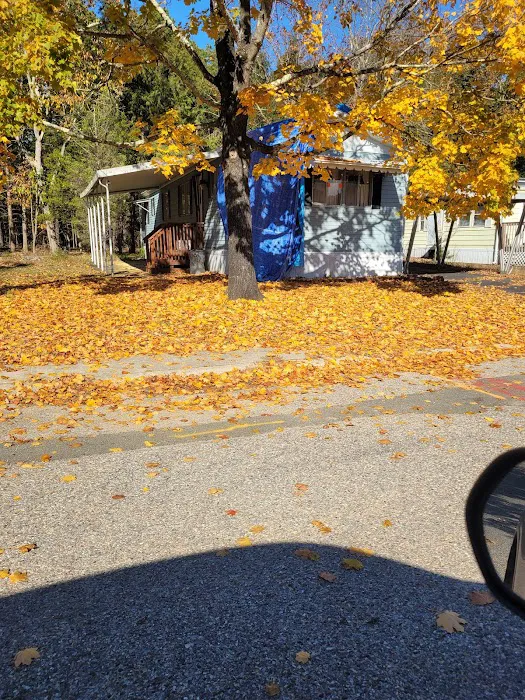 Maple Glen Mobile Home Park Picture 6