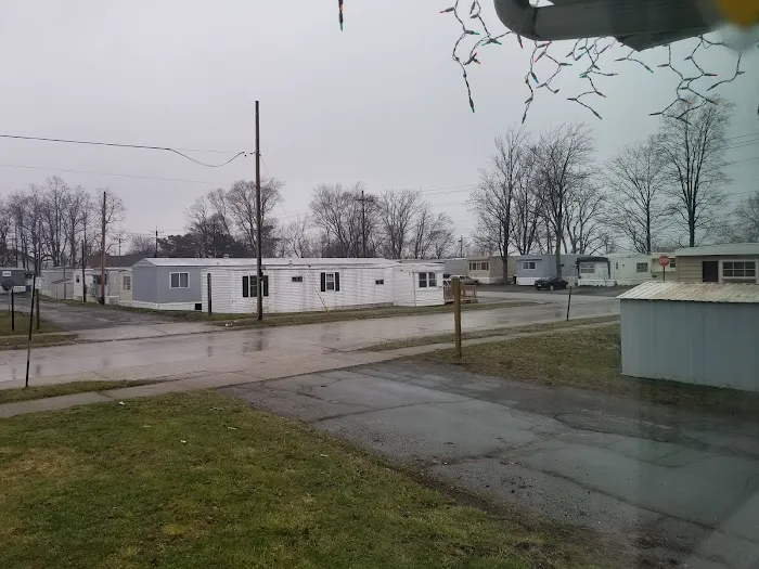 Maplewood Mobile Home Park Picture 1